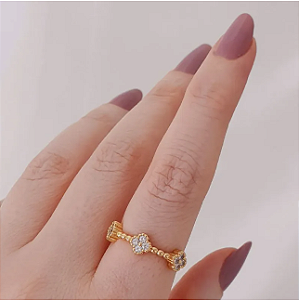 Anel Regulável Trevo com Zircônia