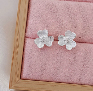 Brinco Flor Zircônia Folheado