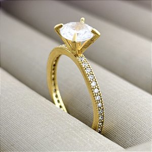 Anel Solitário cravejado com Zircônias Banhado em Ouro 18K