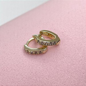 Brinco argola mini cravejado com zircônias brancas banhado em ouro 18K