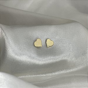 Brinco com Coração Pequeno e Liso banhado em ouro 18k