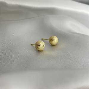 Brinco de Bolinha Grande Texturizada - Banhado em ouro 18k