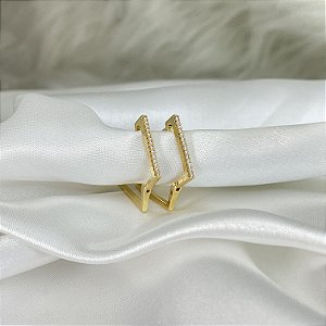 Brinco de argola retangular grande cravejado com zircônias banhado em ouro 18k
