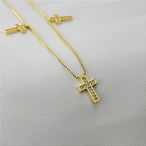 Colar Gargantillha Crucifixos Cravejados com Zircônia - Banhado em Ouro 18k