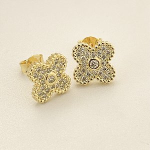 Brinco Trevo Cravejado com Zircônias – Banhado em Ouro 18K
