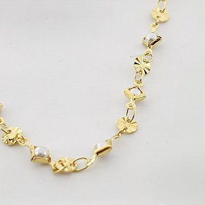 Colar Gargantilha com Chapinhas Redondas e Pérolas – Banhado em Ouro 18K