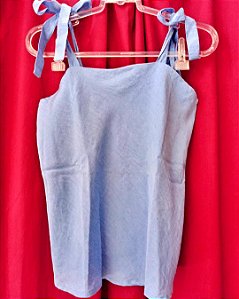 Blusa com alças de amarrar
