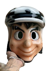 mascara do chaves branco