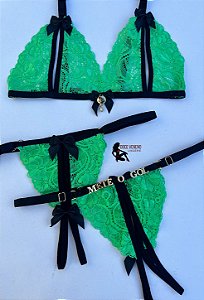 Conjunto Personalizado Sapeka com abertura na calcinha e sutia Verde