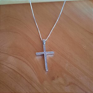 COLAR PINGENTE CRUZ COM ZIRCÔNIA
