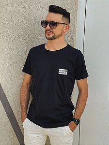 Camiseta Hugo Boss Básica Contraste Preta
