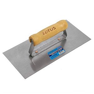 Desempenadeira de Aço Lisa com Cabo de Madeira 12cm x 25cm Lotus 2726