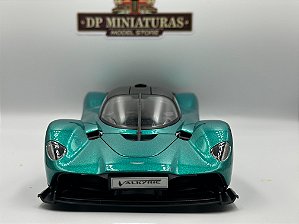 Aston Martin Valkyrie 1/18