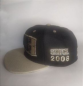 Boné Comemorativo Aba Reta HipHopMulher 10 Anos