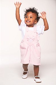 Conjunto jardineira bordada com blusa cotton