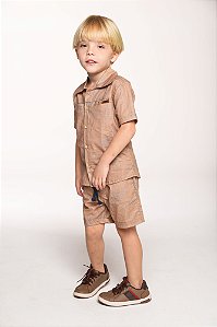 Conjunto bermuda estampada com camisa