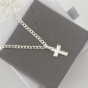 Corrente grossa com crucifixo