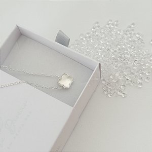 Colar Van CLEEF madrepérola