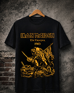Camiseta Masculina Iron Maiden