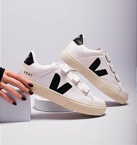 TÊNIS VERT BRANCO/PRETO