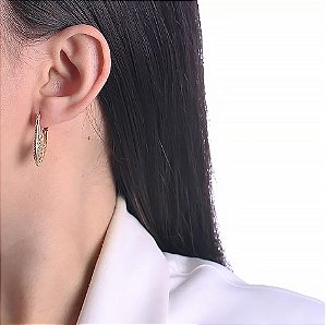 BRINCO DE ARGOLA DETALHADA CRAVEJADA