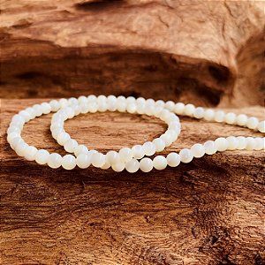 Colar de Madrepérola natural com extensor de prata