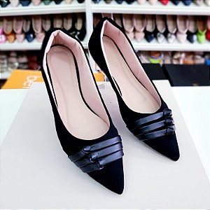 Sapatilha alongada preta Nobuck nozinhos