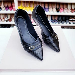 Sapatilha bico fino Preta com Fivela