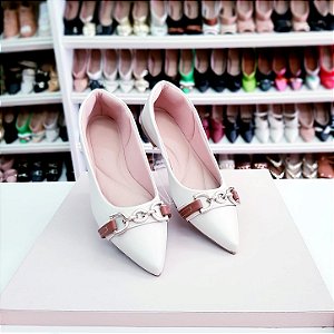 Sapatilha bico fino Amanda off white