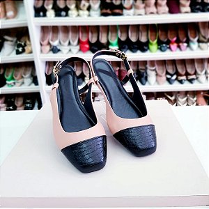 Sapatilha mule bico quadrado nude com preto Van