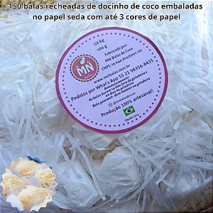 Kit com 150 balas recheadas de docinho de coco no papel franjinha ou papel seda vintage balas de coco anos 90