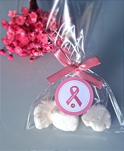 Kit com 20 unidades do saquinho Outubro Rosa com 4 balas tradicionais, sem recheio com tag 3,5 cm Diâmetro