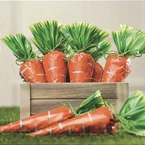 Unidade do cone de cenourinha com 100 g tradicional tipo comum sem recheio no tamanho normal ( A MAIS VENDIDA) cor da bala branca com 15 a 20 balas