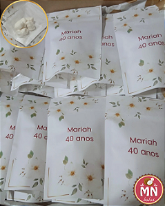 Unidade do saquinho hermético ziplock personalizado Aniversário Adulto 10 cm x 15 cm com 6 balas de coco tradicionais e arte inclusa sem tag e correntinha