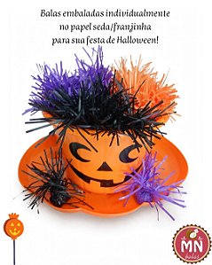 Kit com 150 balas tradicionais sem recheio comum no papel franjinha ou papel seda vintage balas de coco cores do halloween roxo, laranja e preto