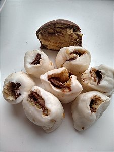1/2 kg Tradicional com recheio de sonho de valsa com 75 balas
