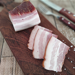 BACON ARTESANAL DEFUMADO PEÇA 800G
