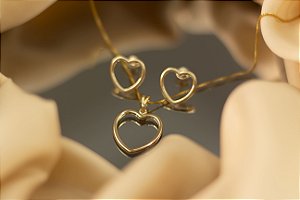 Conjunto coração vazado dourado