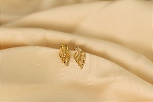 Brinco folha vazado dourado