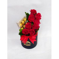 Caixa box Florfina com 8 rosas e Ferrero Rocher