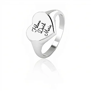Anel feminino personalizado com nomes no coração - PRATA 925