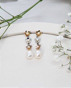 Brinco de Ouro 18K Flores Tricolor com Pérolas