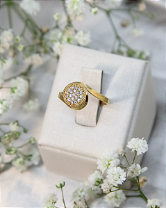 Anel Solitário de Ouro 18K Espiral com Zircônias