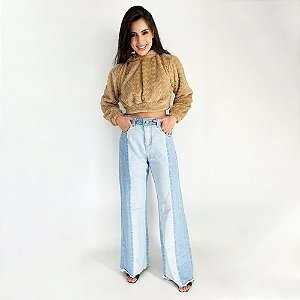 Casaco Cropped de Pele com Capuz Plock Rock