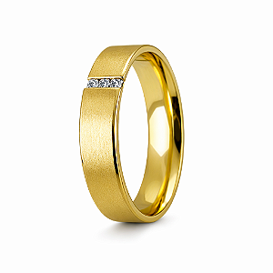 Aliança em Ouro 18K 5,00 mm Com 3 Diamantes 0,06 Cts