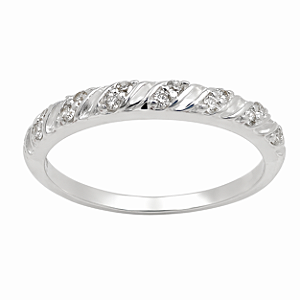 Anel em Prata 925 com Zirconias.