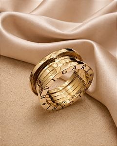 1 Aliança modelo tipo Bvlgari em Ouro Amarelo 18k.