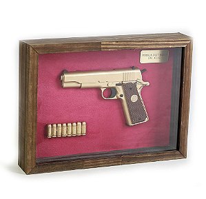 Quadro Retro Pistola Colt M1911 Calibre .45 AC Dourada