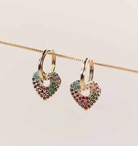 Argola MILENA semijoia com pingente coração cravejado colors ( banhada em ouro )
