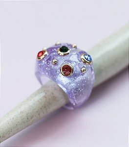Anel LARYSSA de acetato roxo acrílico com pedras colors